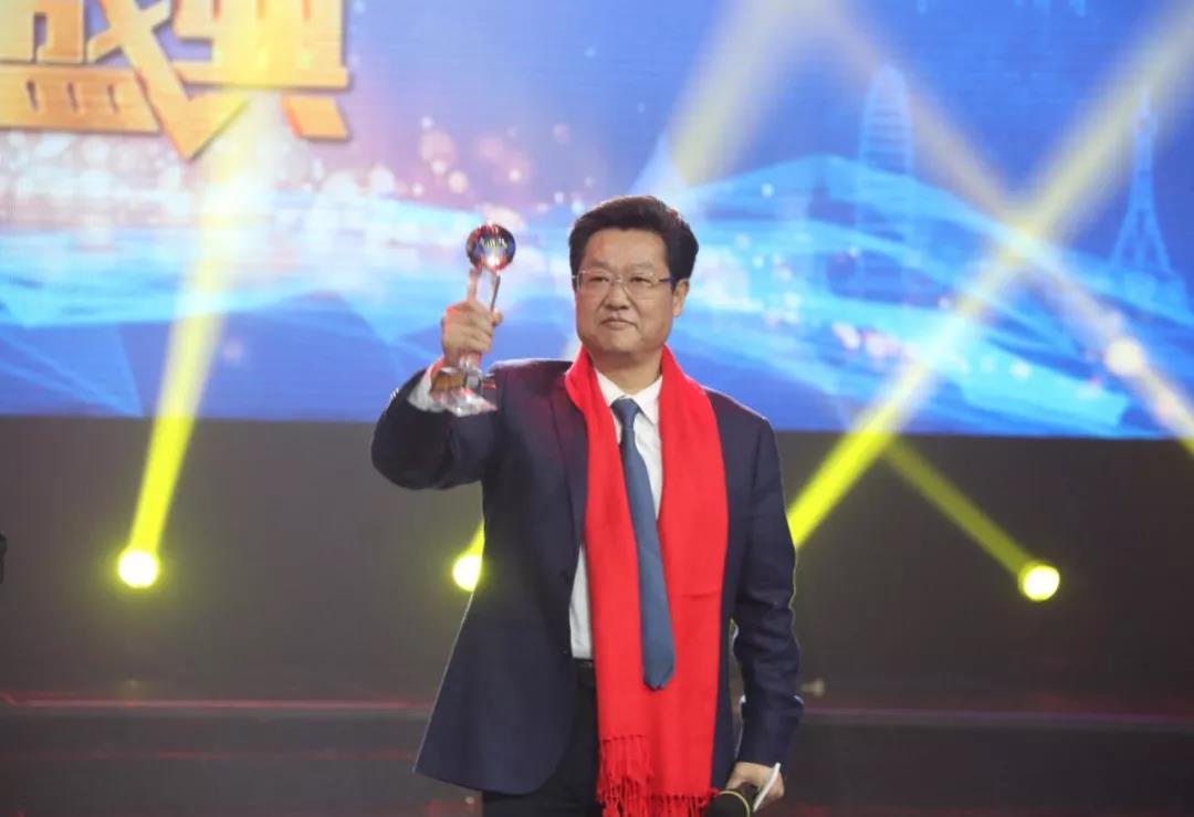 华体会（中国）绿色装配集团董事长李旭禄荣获“第九届（2018）河南经济年度人物”